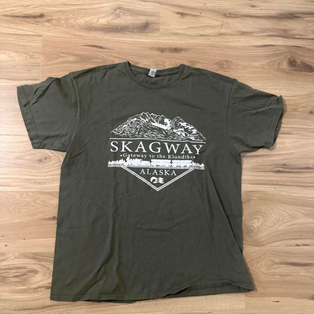 Y2K Skagway Alaska Nature destination graphic tee Size Large
